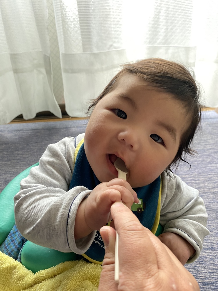 ご飯大好き7ヶ月の男の子です 2回食順調 ミルクの量も減ってきました コープ デリシェ