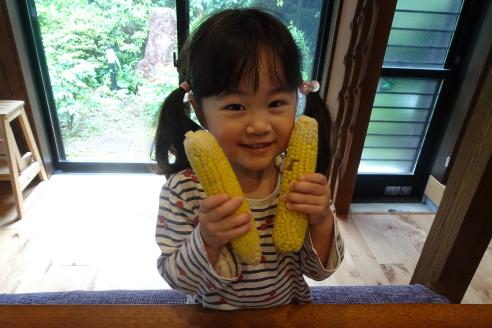 2歳10ヶ月りこです 好き嫌いせず何でも食べてくれてアレルギーも無いので助かります 妹の面倒もみてくれる優しい女の子です コープ デリシェ