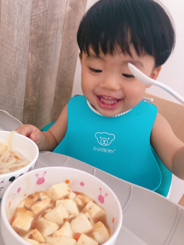 絹豆腐を使用し 電子レンジではなくお湯で温めてその後coopさんの麻婆豆腐の素をかけてみましたヽ 0 ノ 息子はご飯とうどんが大好きなので片方は 麻婆豆腐丼 もうひとつは後からかけれるように麻婆豆腐 コープ デリシェ 絹豆腐を使用し 電子レンジではなくお湯で温めてその後coopさんの麻婆豆腐の素をかけてみましたヽ 0 ノ 息子はご飯とうどんが大好きなので片方は 麻婆豆腐丼 もうひとつは後からかけれるように麻婆豆腐 コープ デリシェ