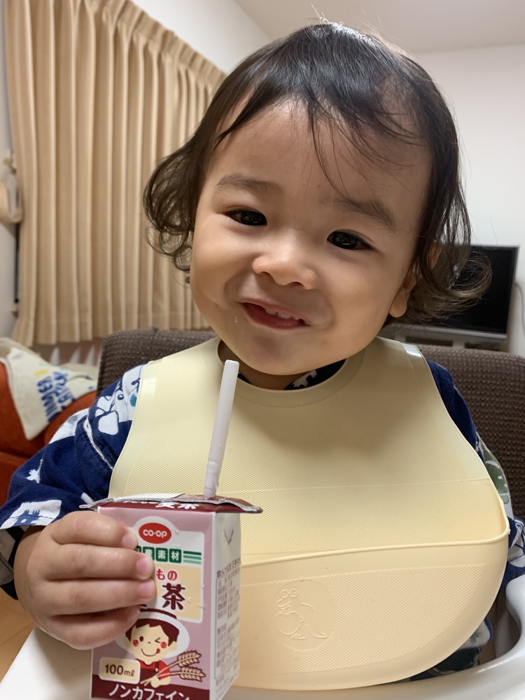 1歳6ヶ月の元気いっぱいな男の子です 最近やっと食に興味が出始め 色々な物にチャレンジしているところです よろしくお願いします コープ デリシェ