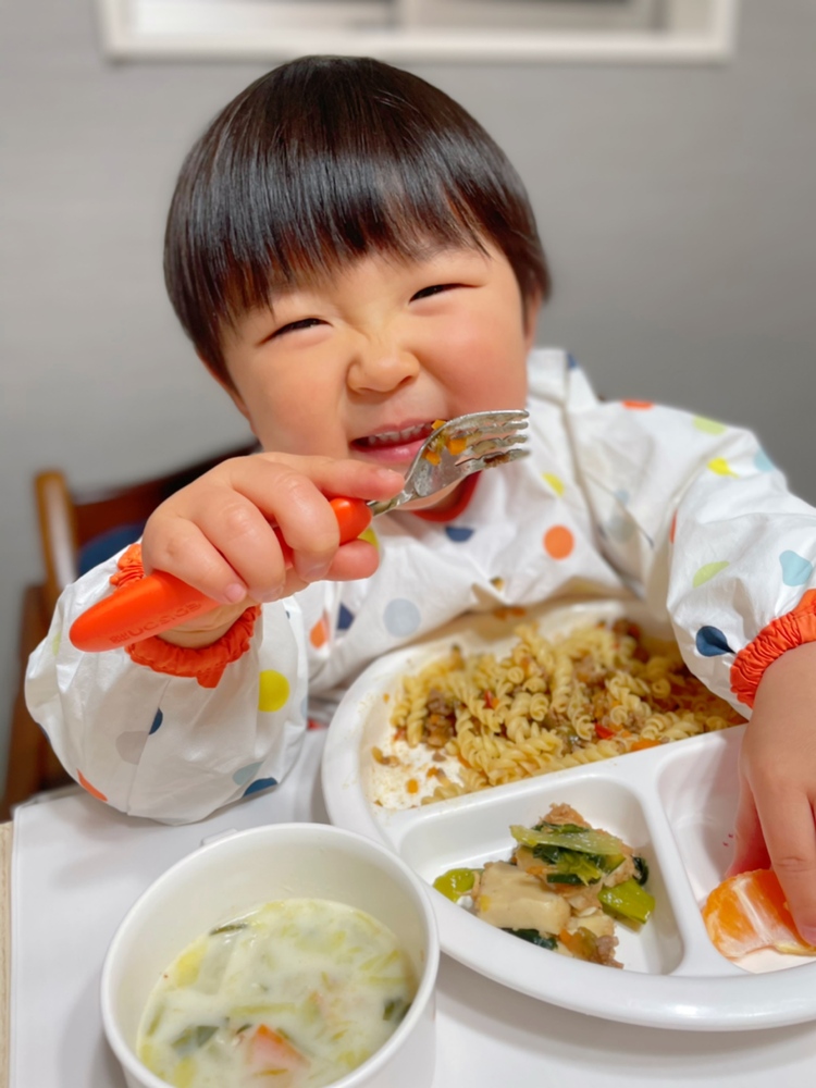 1歳7ヶ月 ご飯だよ と声をかけると まんまっ と叫びながら食卓へと走ります ご飯の時間が大好きです コープ デリシェ 1歳7ヶ月 ご飯だよ と声をかけると まんまっ と叫びながら食卓へと走ります ご飯の時間が大好きです コープ デリシェ