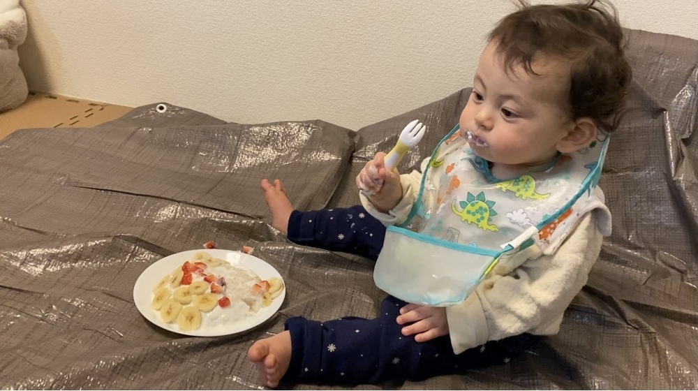 1歳1ヶ月の男の子 通称ぷぷ君です 最近掴み食べやスプーンに挑戦中だけどまだまだ食べさせてもらいたい甘えん坊さんです コープ デリシェ