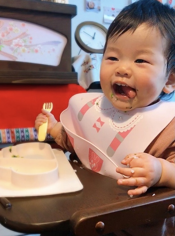 りおちゃん10ヶ月です 食べるの大好き O ヨーグルトも酸っぱい顔しながら 笑 なんでももりもり食べます 宜しくお願いします コープ デリシェ りおちゃん10ヶ月です 食べるの大好き O ヨーグルトも酸っぱい顔しながら 笑 なんでももりもり食べます 宜しくお願いします コープ デリシェ