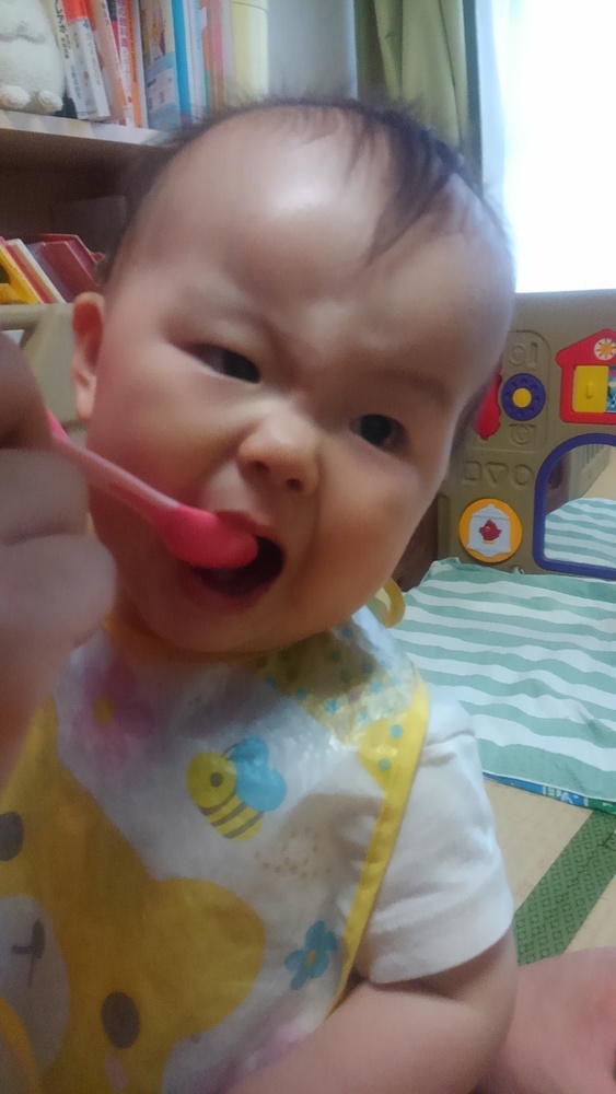 11ヶ月の女の子です ご飯を食べる時は なぜか いかつい顔になります コープ デリシェ 11ヶ月の女の子です ご飯を食べる時は なぜか いかつい顔になります コープ デリシェ