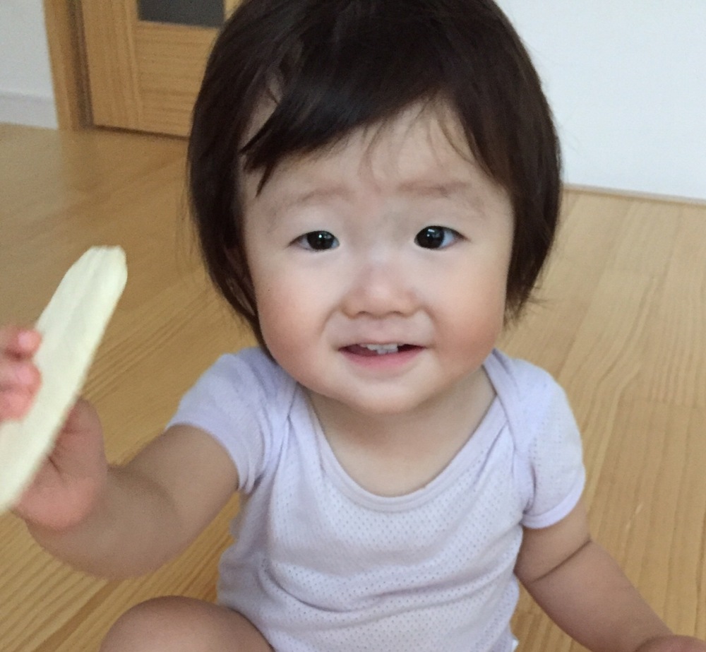 1歳2ヶ月 食べるの大好きな女の子です 初めての物でもなんでもとりあえず食べて確かめます 笑 コープ デリシェ