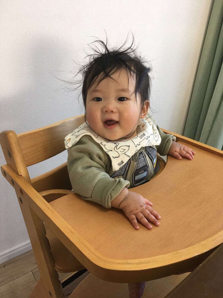 8ヶ月の男の子です イスに座ると まんまがもらえると思って楽しみにしてます コープ デリシェ 8ヶ月の男の子です イスに座ると まんまがもらえると思って楽しみにしてます コープ デリシェ