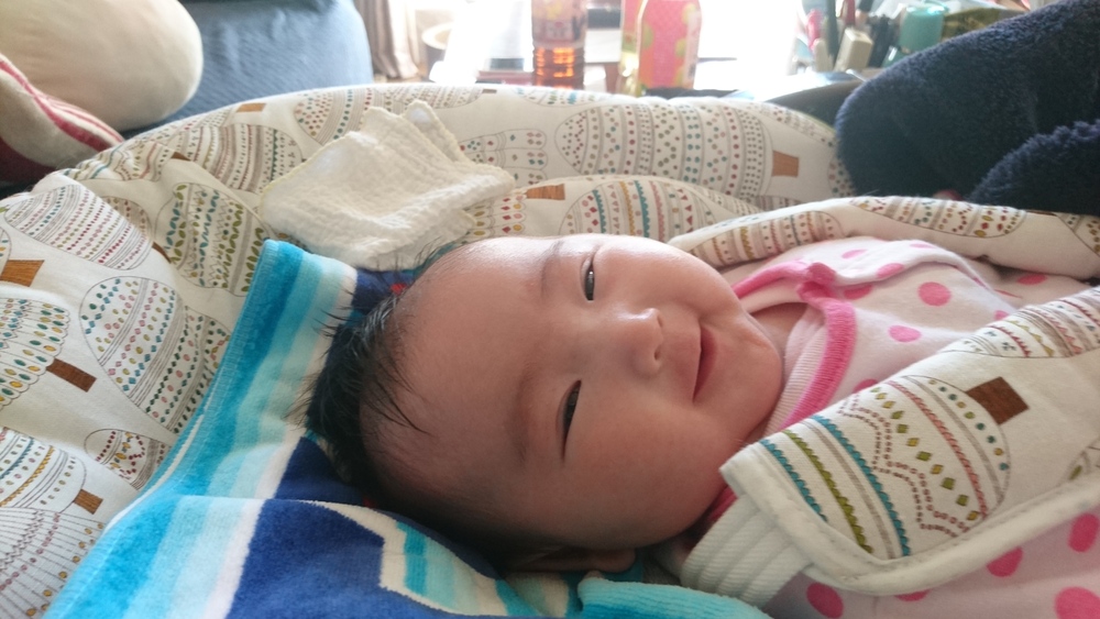 もうすぐ2ヶ月 最近よく笑うようになりました コープ デリシェ もうすぐ2ヶ月 最近よく笑うようになりました コープ デリシェ