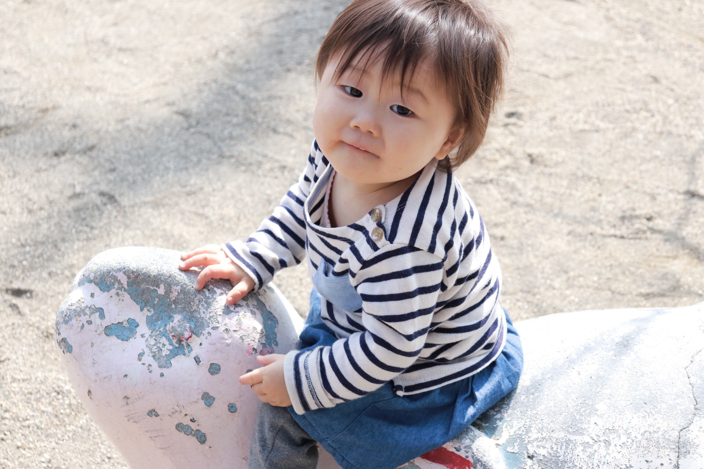 1歳4ヶ月の大食いガールです！食べてる時の幸せそうな顔が可愛いです