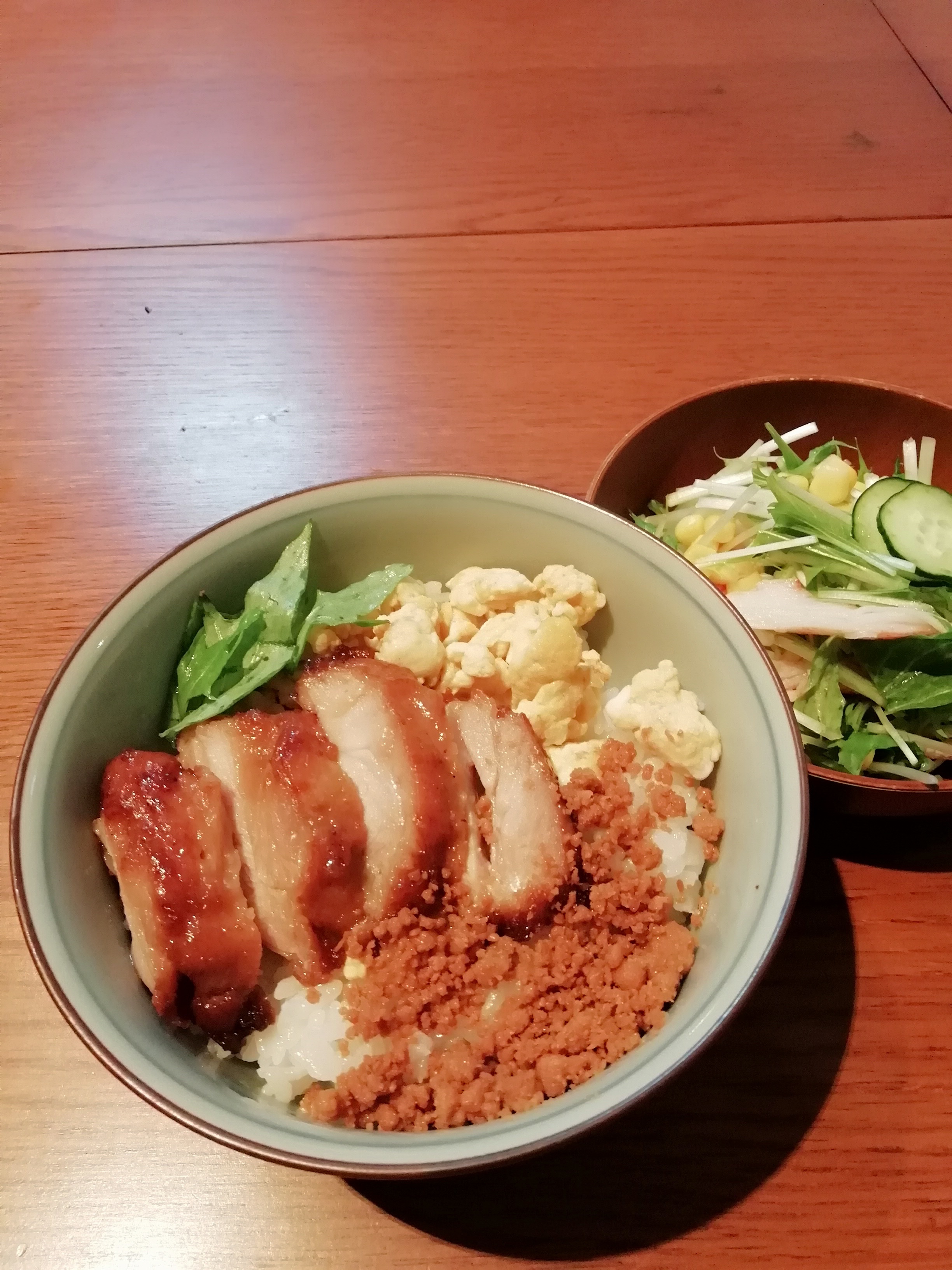 そぼろをサンプルにいただいたのでコーブの冷凍チキンと卵で簡単夜ご飯 子供からも大好評 コープ デリシェ