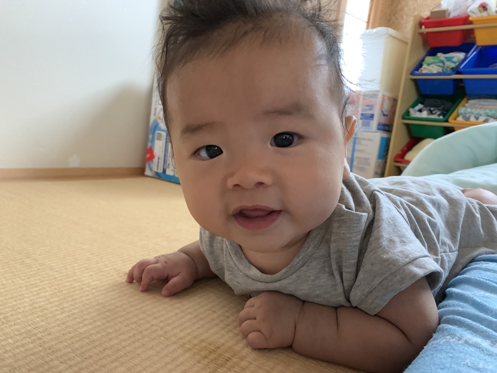 生まれた時から髪の毛フサフサ 5ヶ月になりたて男の子よーたんです 食べ物に興味津々だったので 今日から離乳食スタートしました 色々食べて大きくなぁれ コープ デリシェ 生まれた時から髪の毛フサフサ 5ヶ月になりたて男の子よーたんです 食べ物に興味津々だったので 今日から離乳食スタートしました 色々食べて大きくなぁれ コープ デリシェ