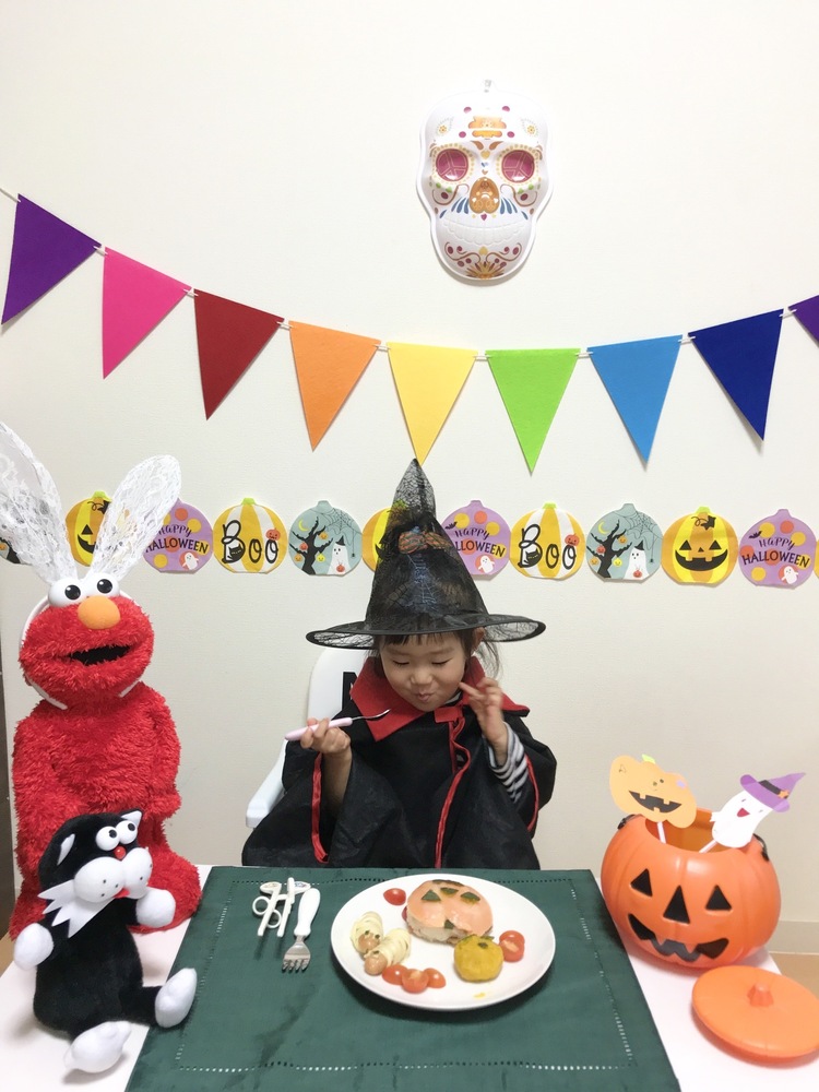 2歳7ヶ月 歌とおしゃべりが大好きな女の子 おしゃべりしすぎで食事に時間がかかるのが悩みです コープ デリシェ 2歳7ヶ月 歌とおしゃべりが大好きな女の子 おしゃべりしすぎで食事に時間がかかるのが悩みです コープ デリシェ